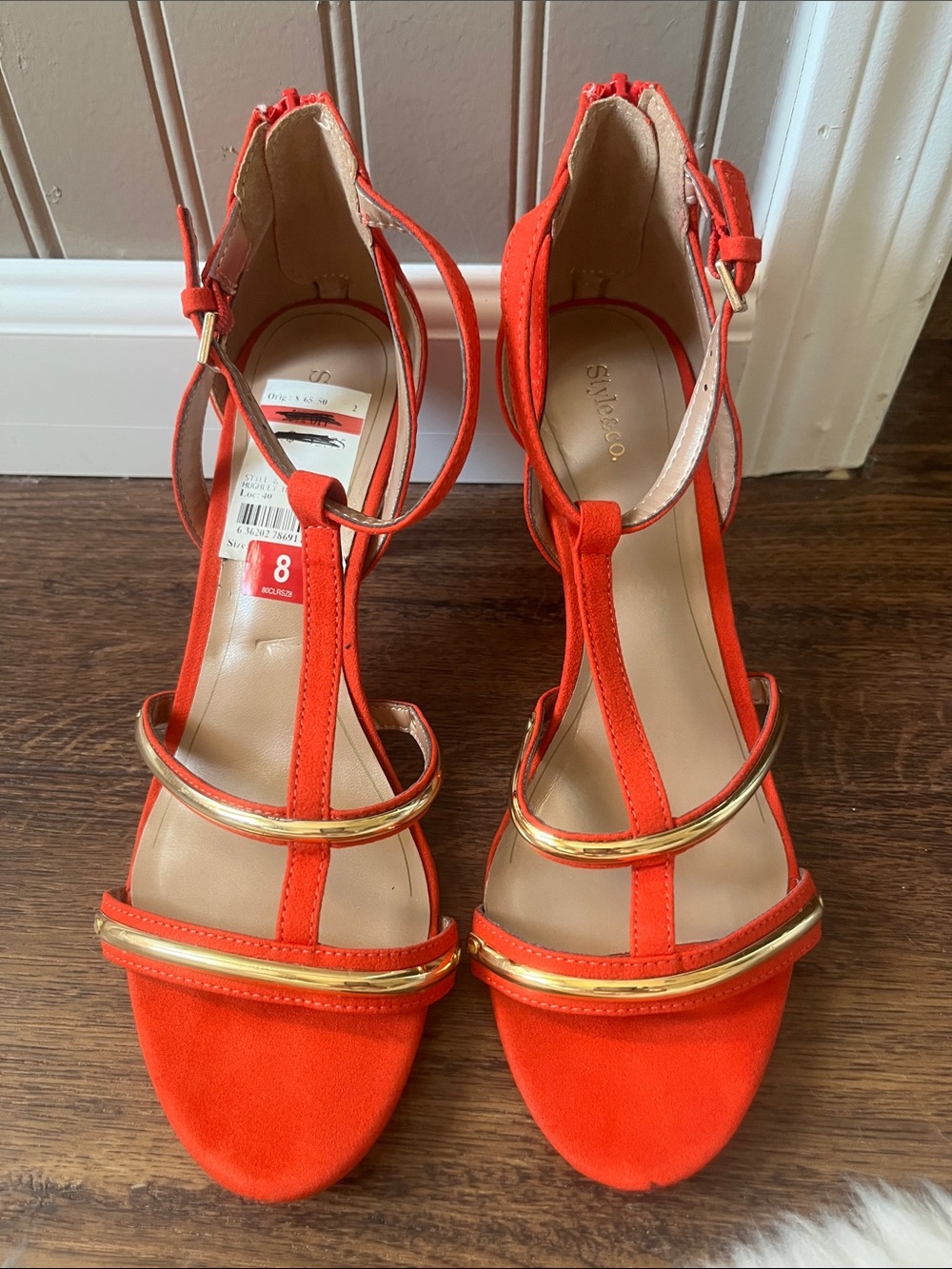CUTE by Sarah Jessica Parker Red T-Strap Sandals with Gold Accents